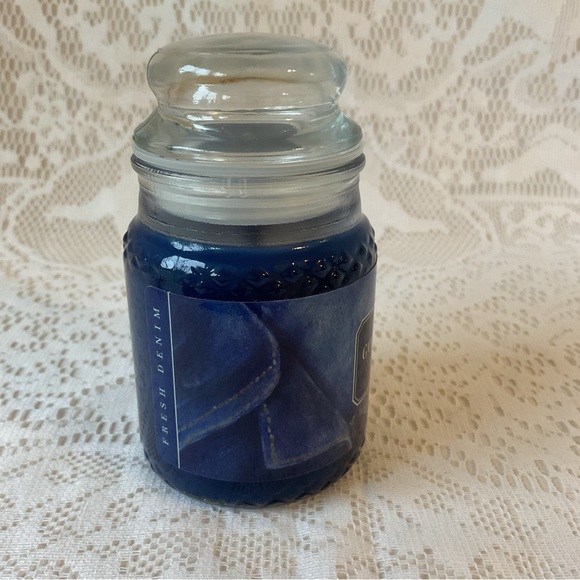 FRESH DENIM Gold Canyon Scented Candle 5 oz / 142 g NWOT Discontinued - Picture 3 of 13